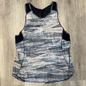 Lululemon tank